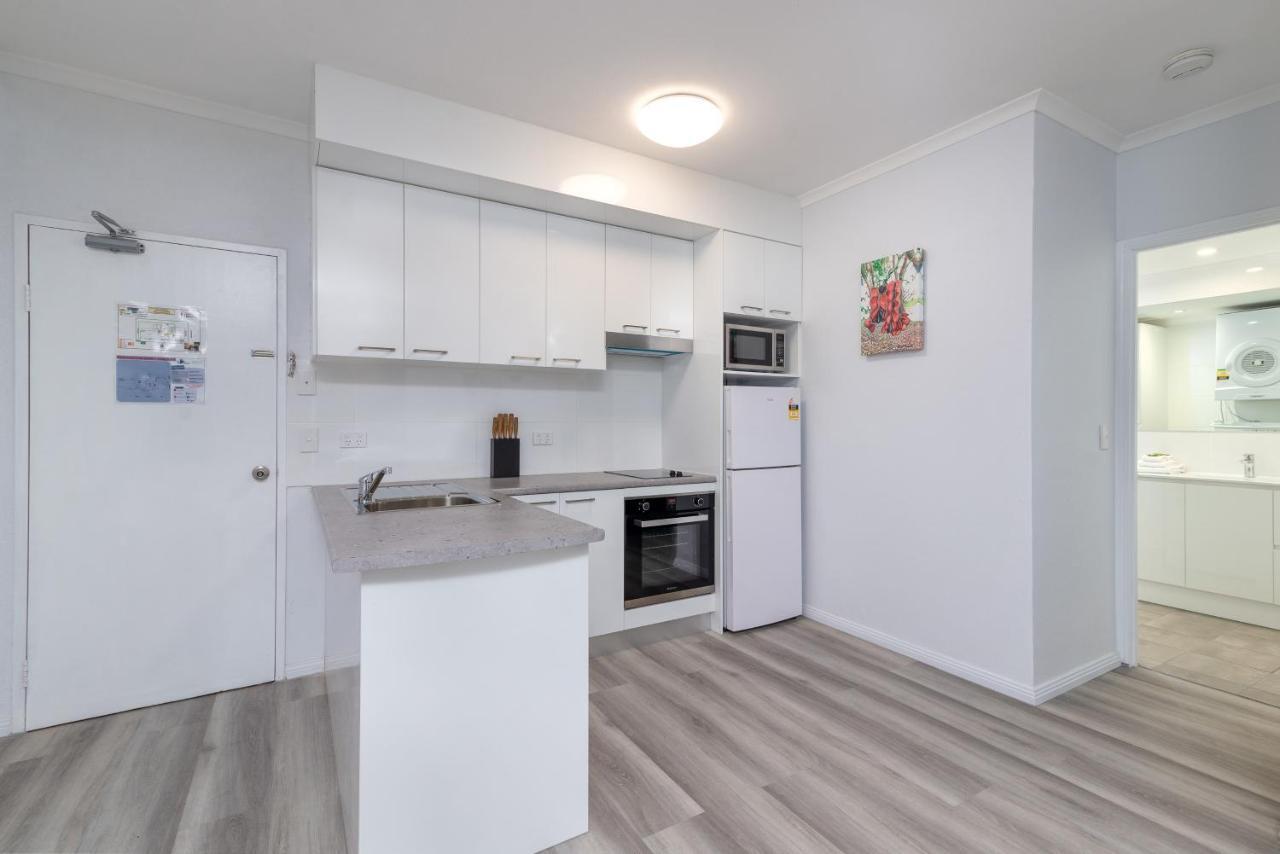 Seascape Holidays - Coral Apartments พอร์ตดักกลาส ภายนอก รูปภาพ
