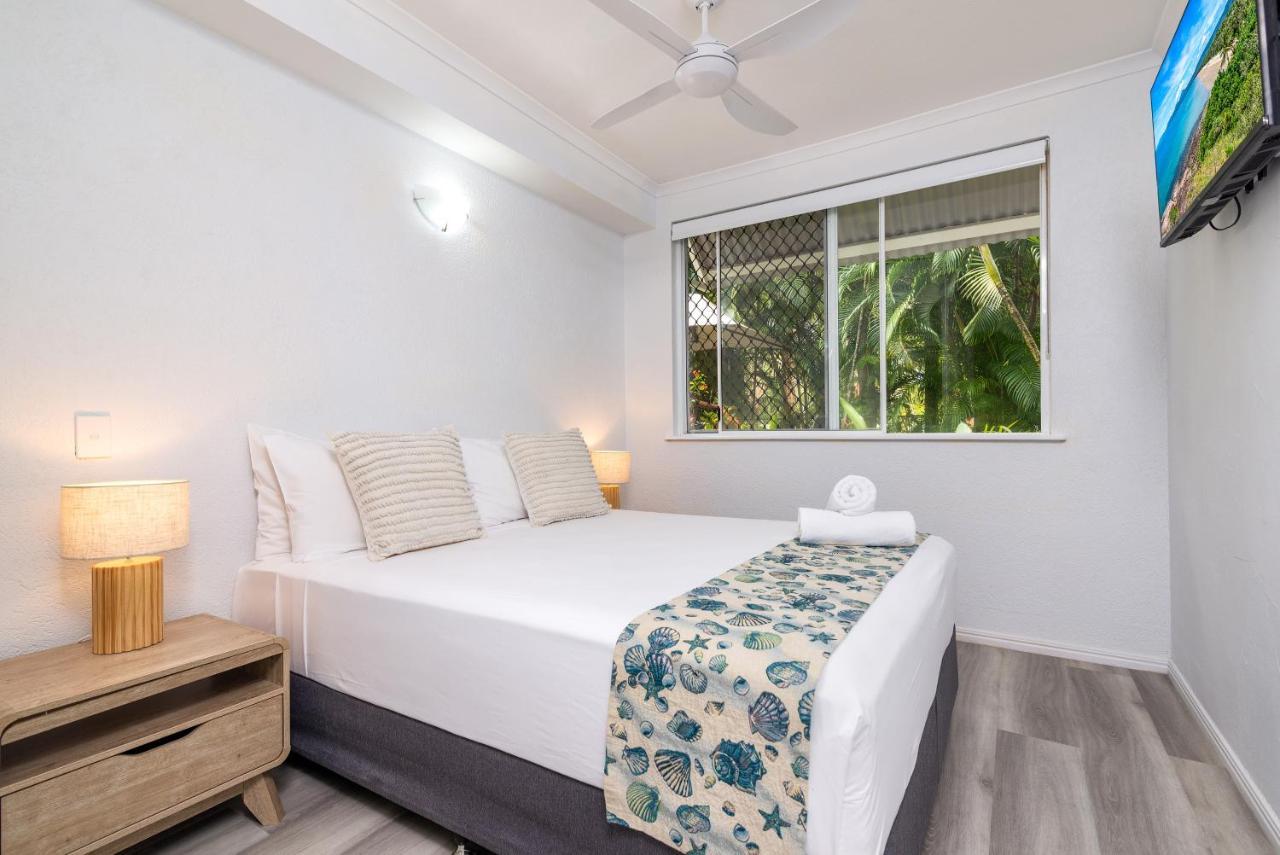 Seascape Holidays - Coral Apartments พอร์ตดักกลาส ภายนอก รูปภาพ