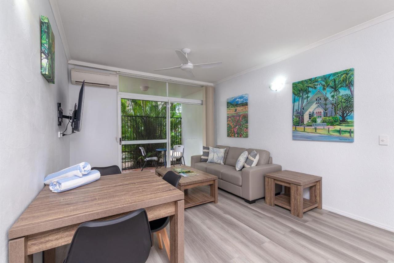 Seascape Holidays - Coral Apartments พอร์ตดักกลาส ภายนอก รูปภาพ