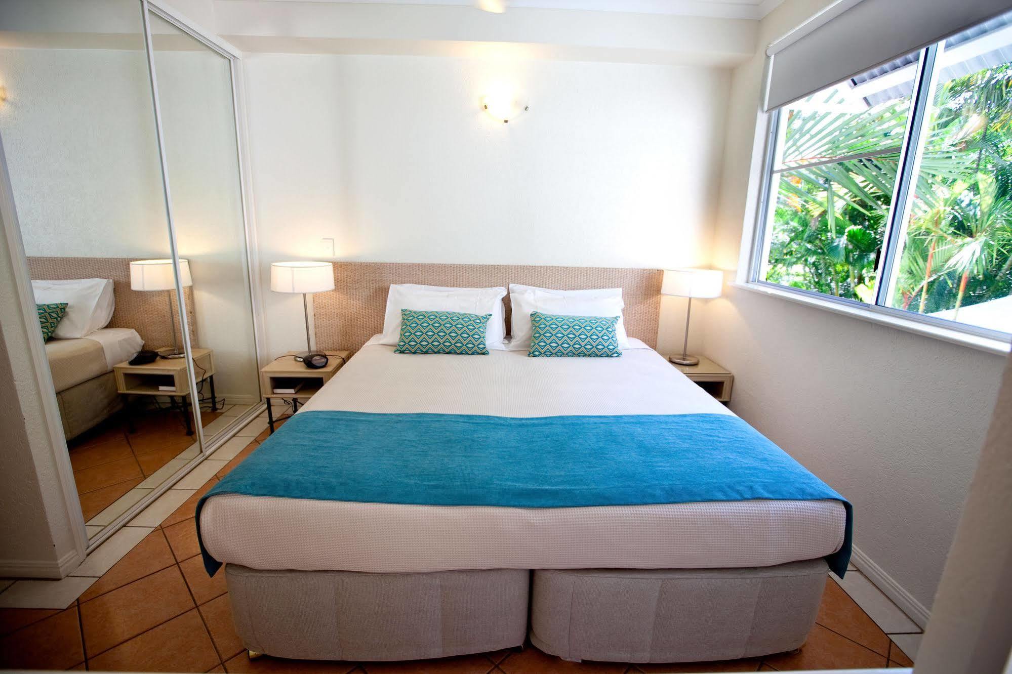 Seascape Holidays - Coral Apartments พอร์ตดักกลาส ภายนอก รูปภาพ